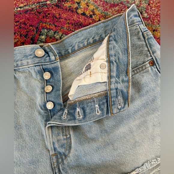 Levi's | Women’s Light Blue Denim Premium 501 Raw Hem Buttonfly Jean Shorts, 31 - Picture 14 of 16